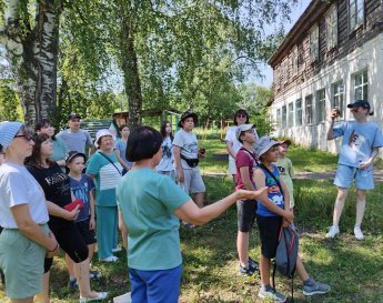 В деревне Большая Андреевка побывала группа экскурсантов из города Княгинино