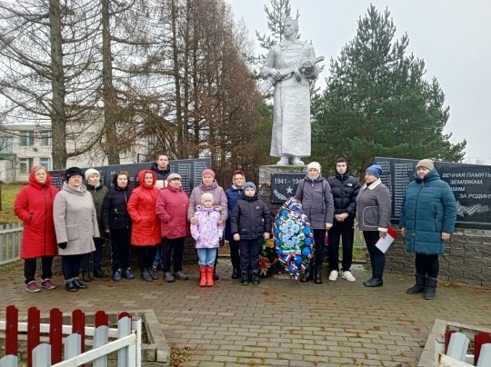 В деревне Барково состоялся митинг, посвященный чествованию всех, кто посвятил свою жизнь защите Родины