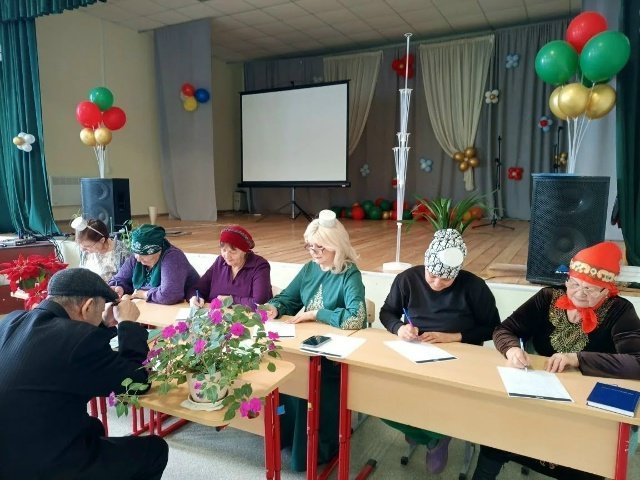 В Ургинском сельском доме культуры  провели «Татарский диктант». 