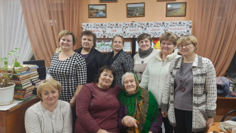 Собраться за «круглым столом» пригласила педагогов Ананьевская сельская библиотека  