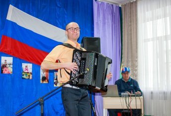 Мир держится на добрых людях