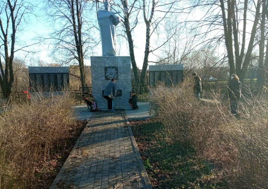 Чистый обелиск