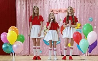Концертная программа «Музыка весны» состоялась в Троицком сельском ДК 8 марта.