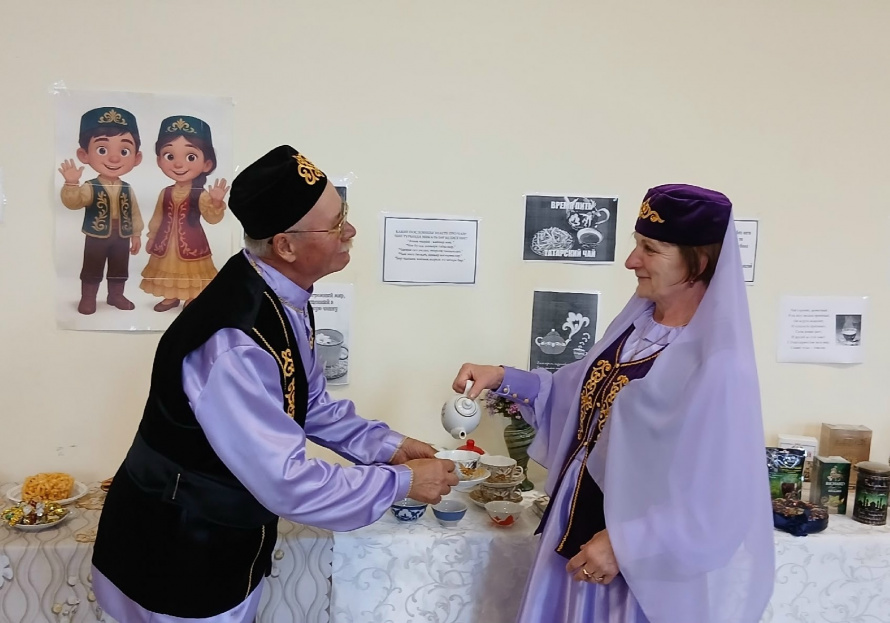 Познавательное мероприятие «Время пить татарский чай» состоялось в Ургинском СДК.