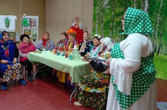 В Островском сельском Доме культуры прошёл фольклорный праздник берёзки - Берещенье.