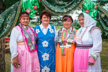 Районный фестиваль национальных культур «Мы разные, но мы вместе» был организован Барковским сельским Домом культуры МБУК «Культурно-досуговое объединение».