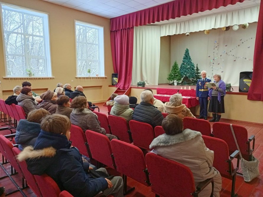 В Островском сельском Доме культуры вспоминали события, навсегда вписанные в историю нашей страны — Афганскую войну. 