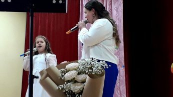 В канун Дня молодежи в Троицком сельском ДК собрались любитель музыки